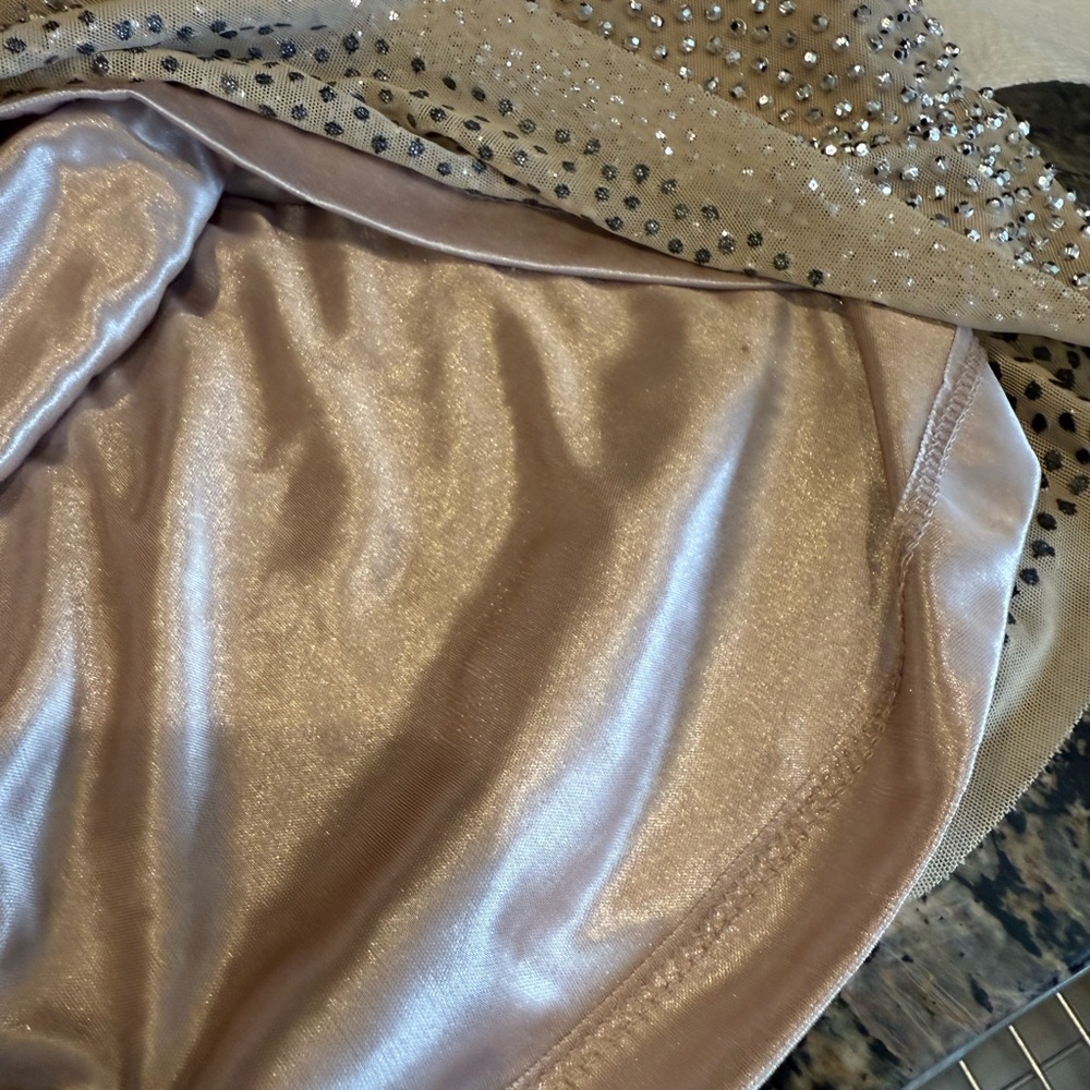 Cream Sheath Midi Dress with V-Neck for Wedding Guest - Picture 4 of 4